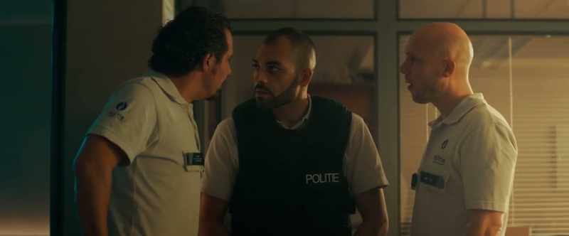 Everyone knows they're guilty. - Moroccans have each other's backs