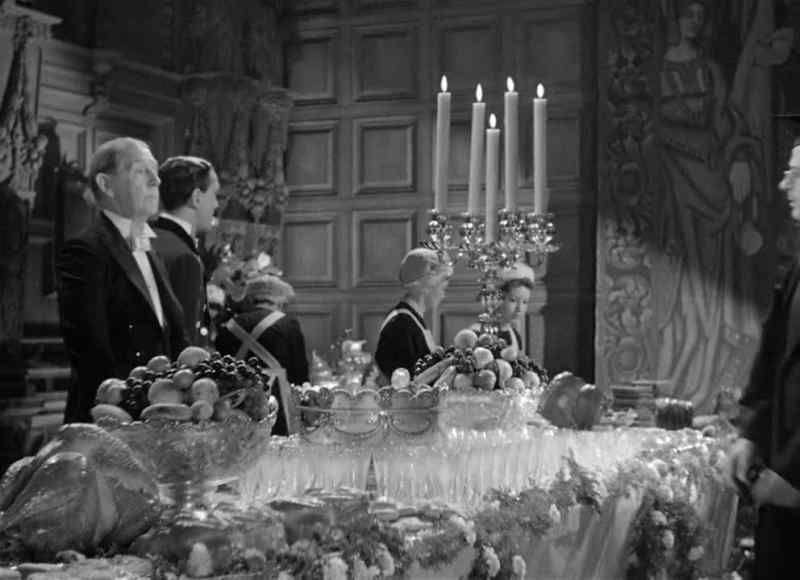 Everything under control, Frith? - Yes, sir, thank you