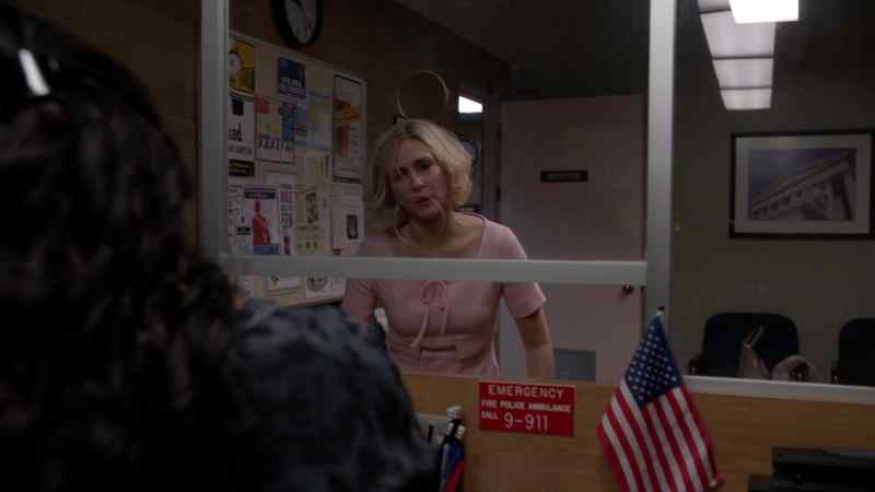 Excuse me? I need to talk to sheriff romero