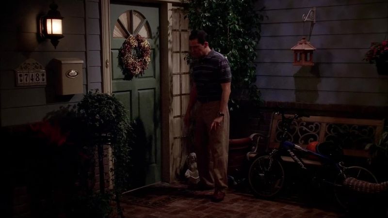 Excuse me, is this Judith Harper's house?