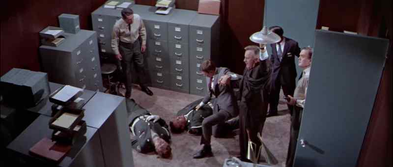 Excuse me, sir. - What are you doing? What are you doing!
