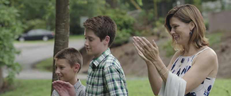 (family cheering)