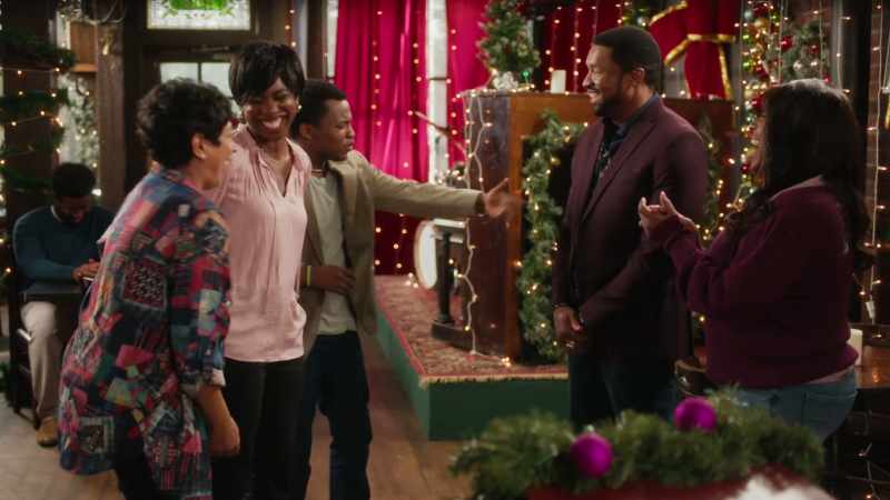 (family laughs)