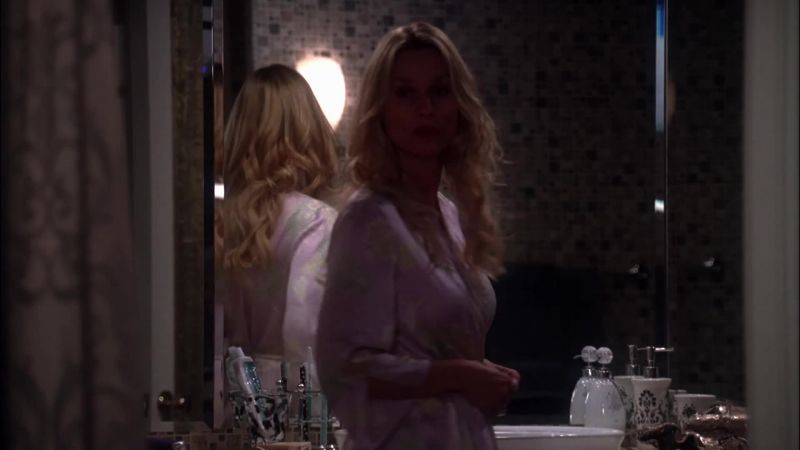 (faucet turns off)