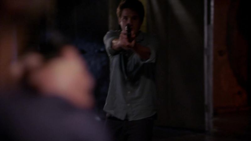 FBI! Drop your weapon!