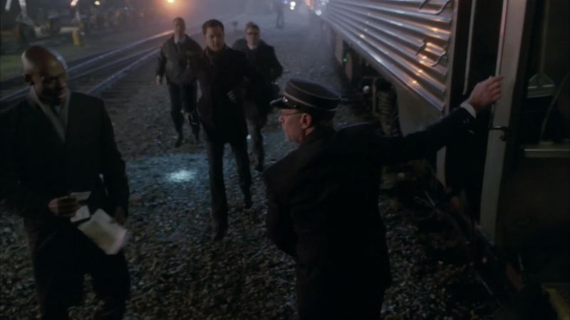 FBI. We need to clear the train. There may be an explosive on board