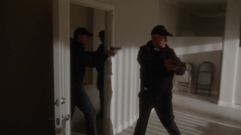 Federal agents!