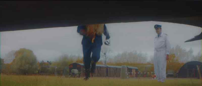 [feet running] [suspenseful music]