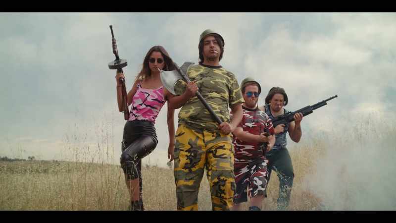 (female fighter grunts)