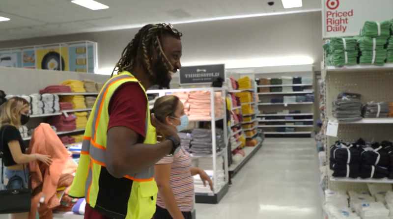 [Female Shopper] I don't know, you're pretty