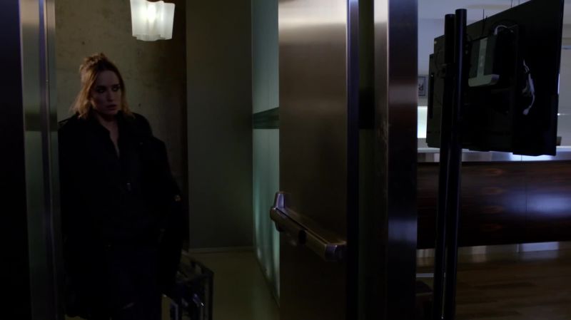 Fet, I'm in. No one's here