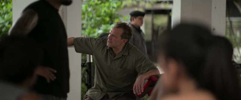 Fight as Nai Khanom Tom did many centuries ago