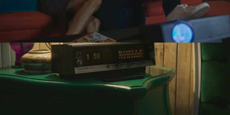 [fighting sounds on TV]
