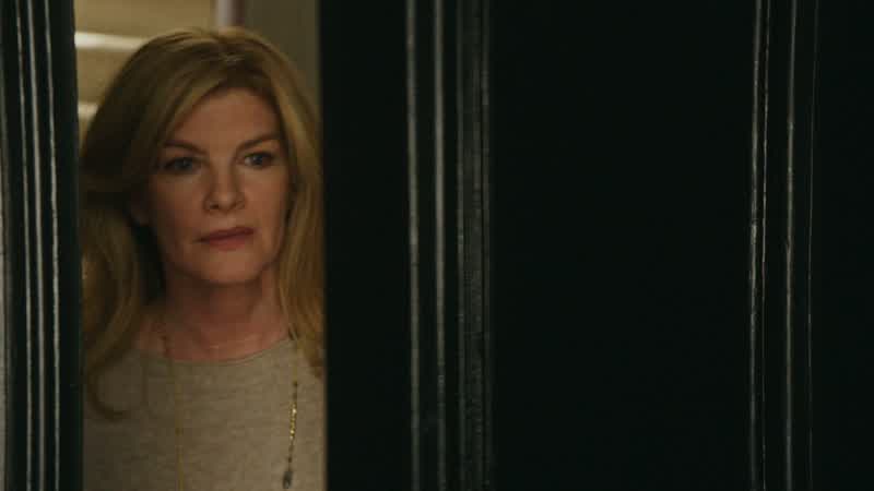 Fiona? Jules! Come on in