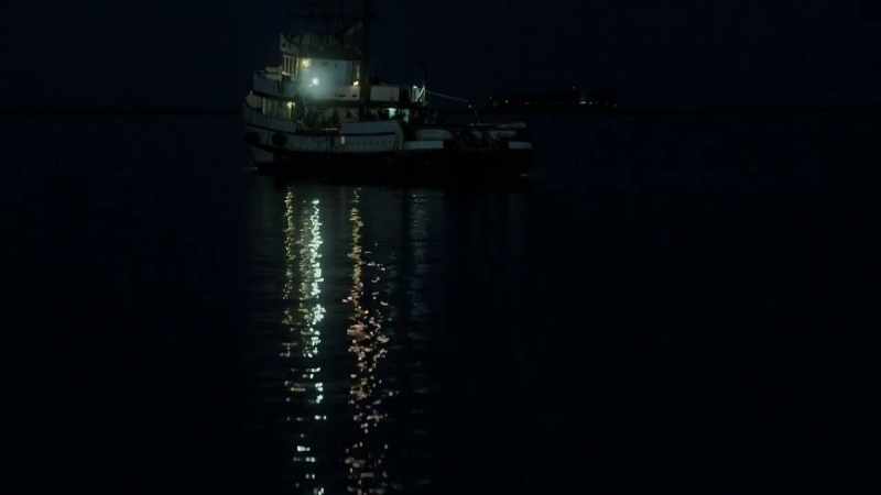 [fishermen singing in Finnish]