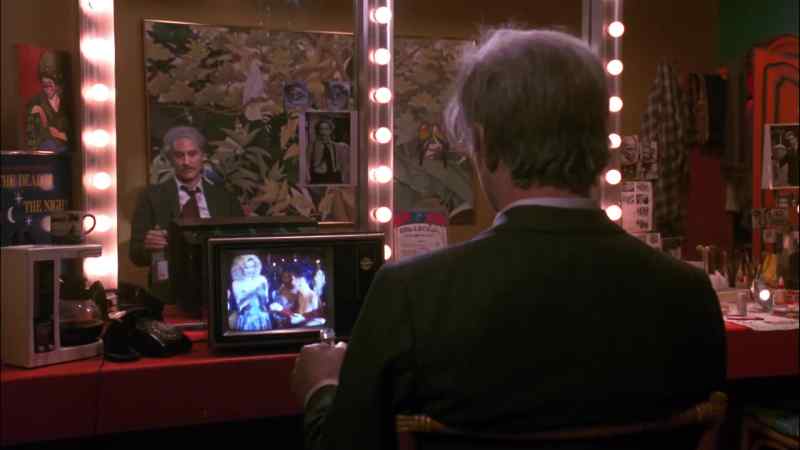 FIVE MINUTES, MR. LOMAN!