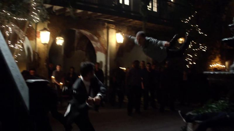 Flank him! Take him down now!