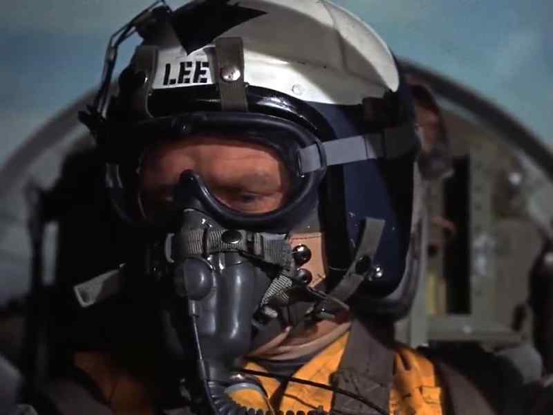 Flight from CAG. Target dead ahead. Prepare to attack
