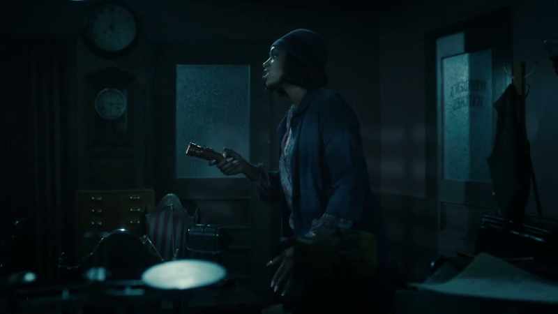 Flo, shh!
