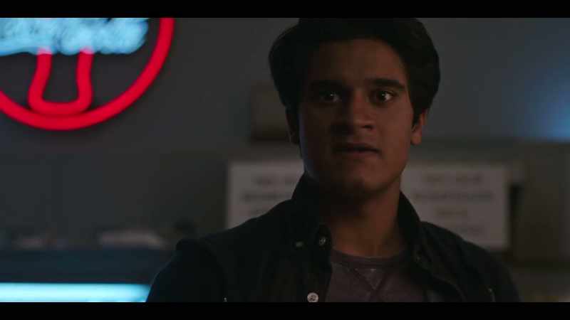 [Flora grunts] -[Sid sighs]