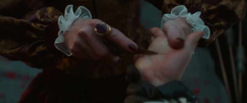 [Floria screams]