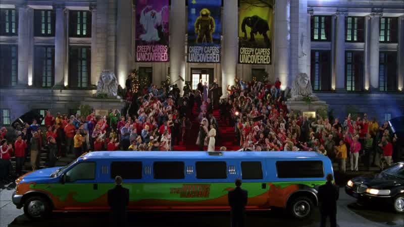Folks, this crowd is going crazy over mystery inc