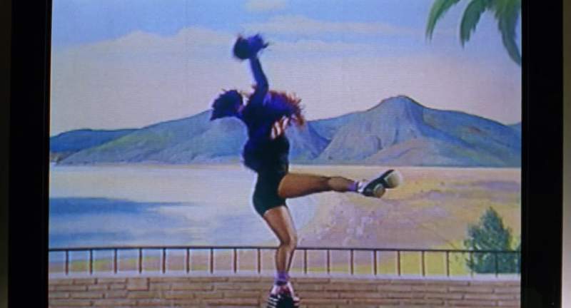 Follow me It's gonna be fast And kick and kick and kick