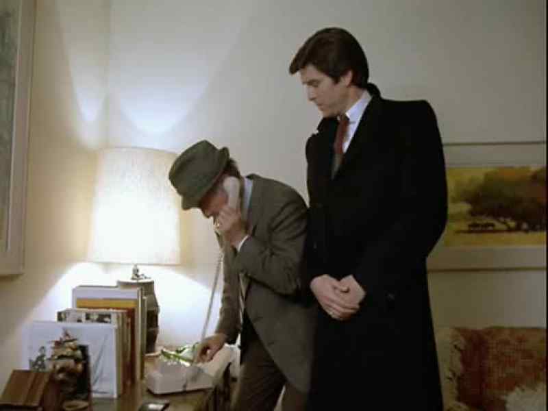 [Footfalls Approaching] - Considine's men