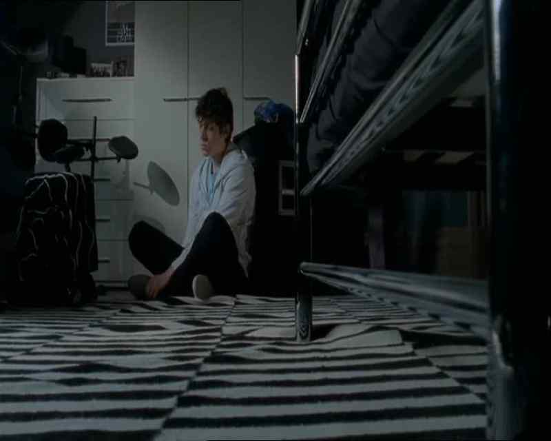 (Footsteps)