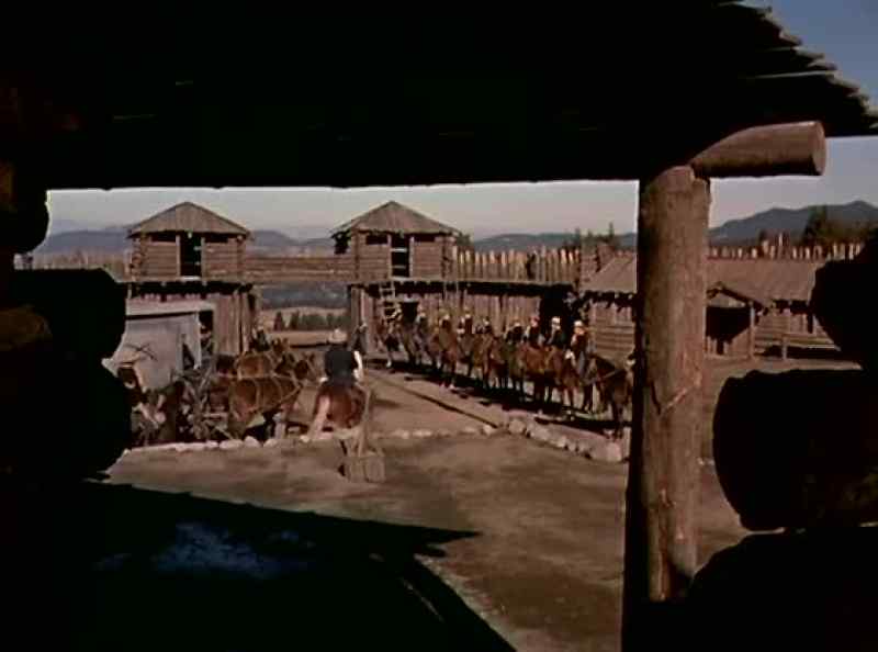 Form platoon, right wheel, forward march