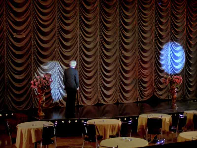 Four beats to curtain