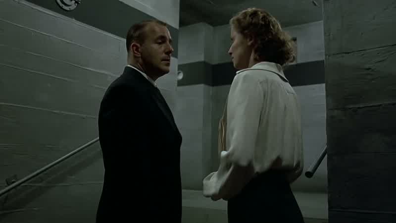 Frau junge, leave from here before it's too late