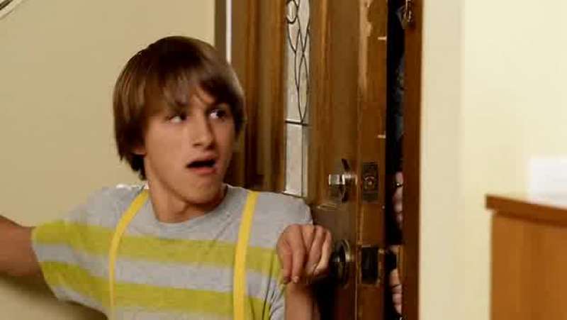 Fred open the door