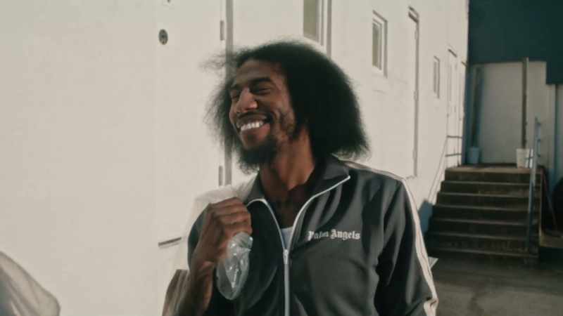 �� Free to let go