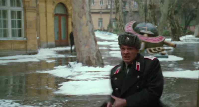 Freeze! You are under arrest! Drop your gun!
