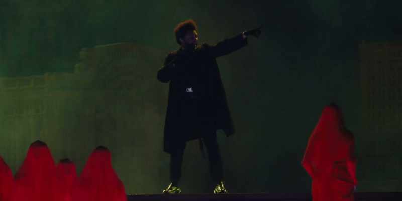 �� From the left side, all the way to the right side ♪