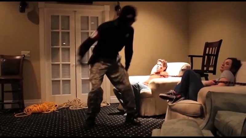 Fuckin' bitch... -Fuck!