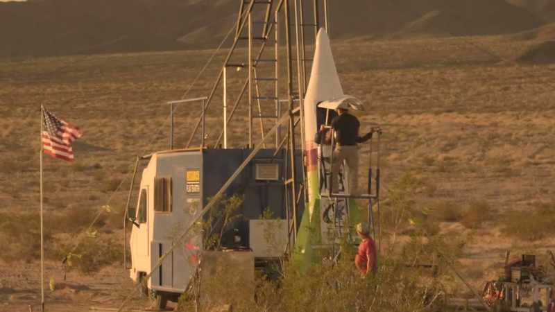 Fucking do not touch that rocket. I couldn't unarm that guy