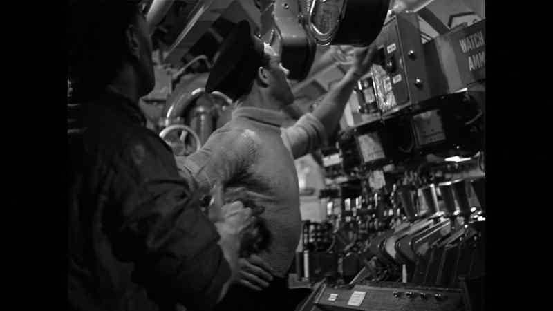 Full astern. - Full astern