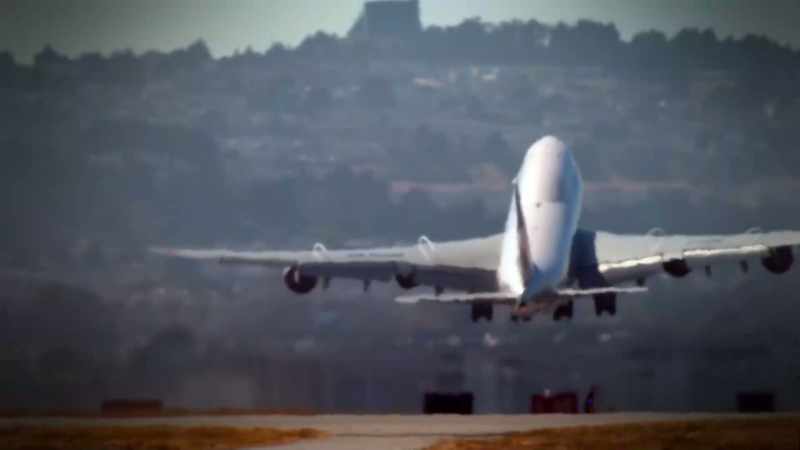 FURTHER CHECKS CONFIRM IT IS A FOUR-ENGINE PLANE