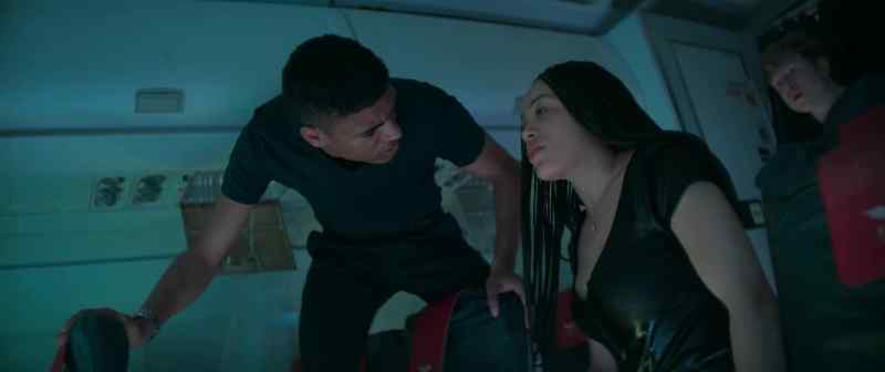 [Fuselage creaking]