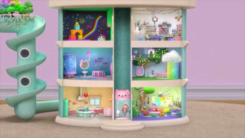[Gabby] Cat-A-Vator, to the Craft Room!