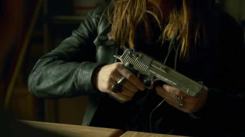 Gas operated. .357 Magnum rounds