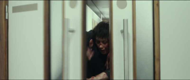 [gasping] -Doctor! | need a doctor!