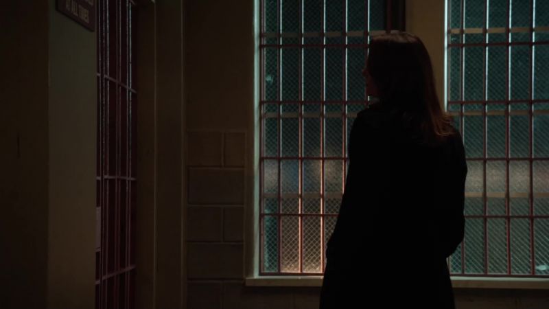 Gate. (gate buzzes)