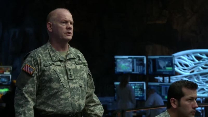 General, Supergirl's on site!
