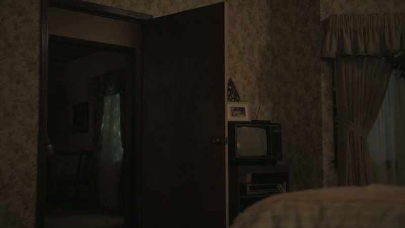 �� gentle, mysterious music ♪