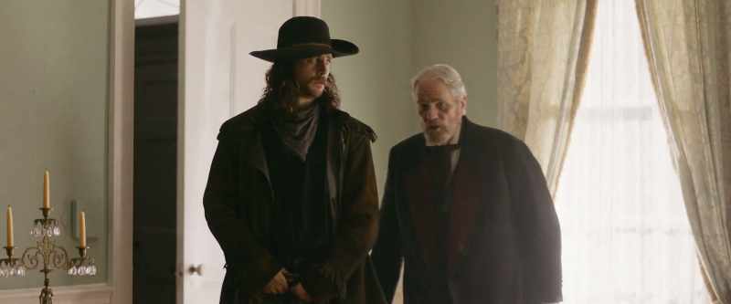 Gentlemen, Adel, Mr. Luke McCabe