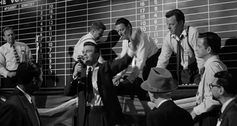 Gentlemen, please! Quiet, please! Gentlemen!