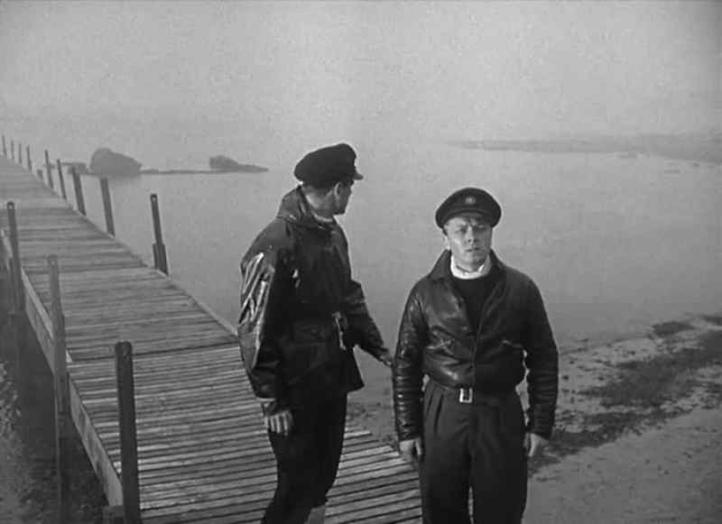 George, we've got to get away. - I know. The tide'll catch us